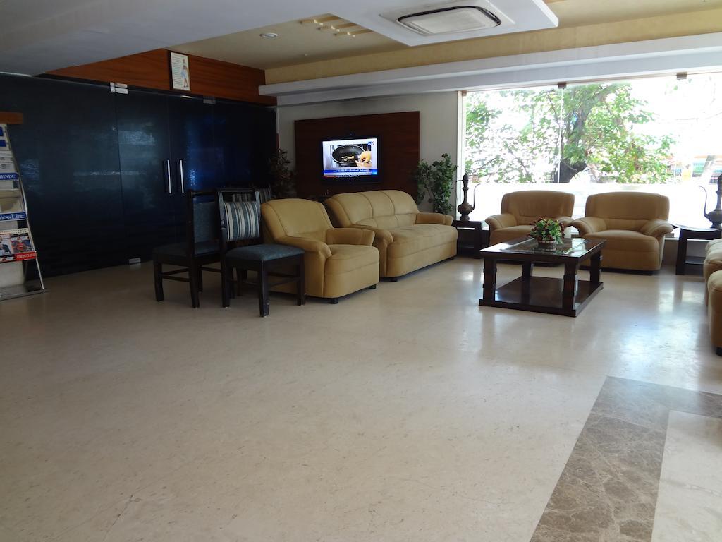 Hotel Budhil Park Βιζαχαπατνάμ Εξωτερικό φωτογραφία