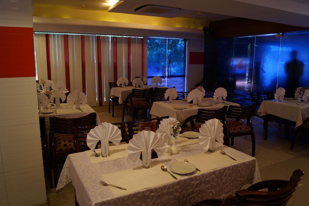 Hotel Budhil Park Βιζαχαπατνάμ Εξωτερικό φωτογραφία