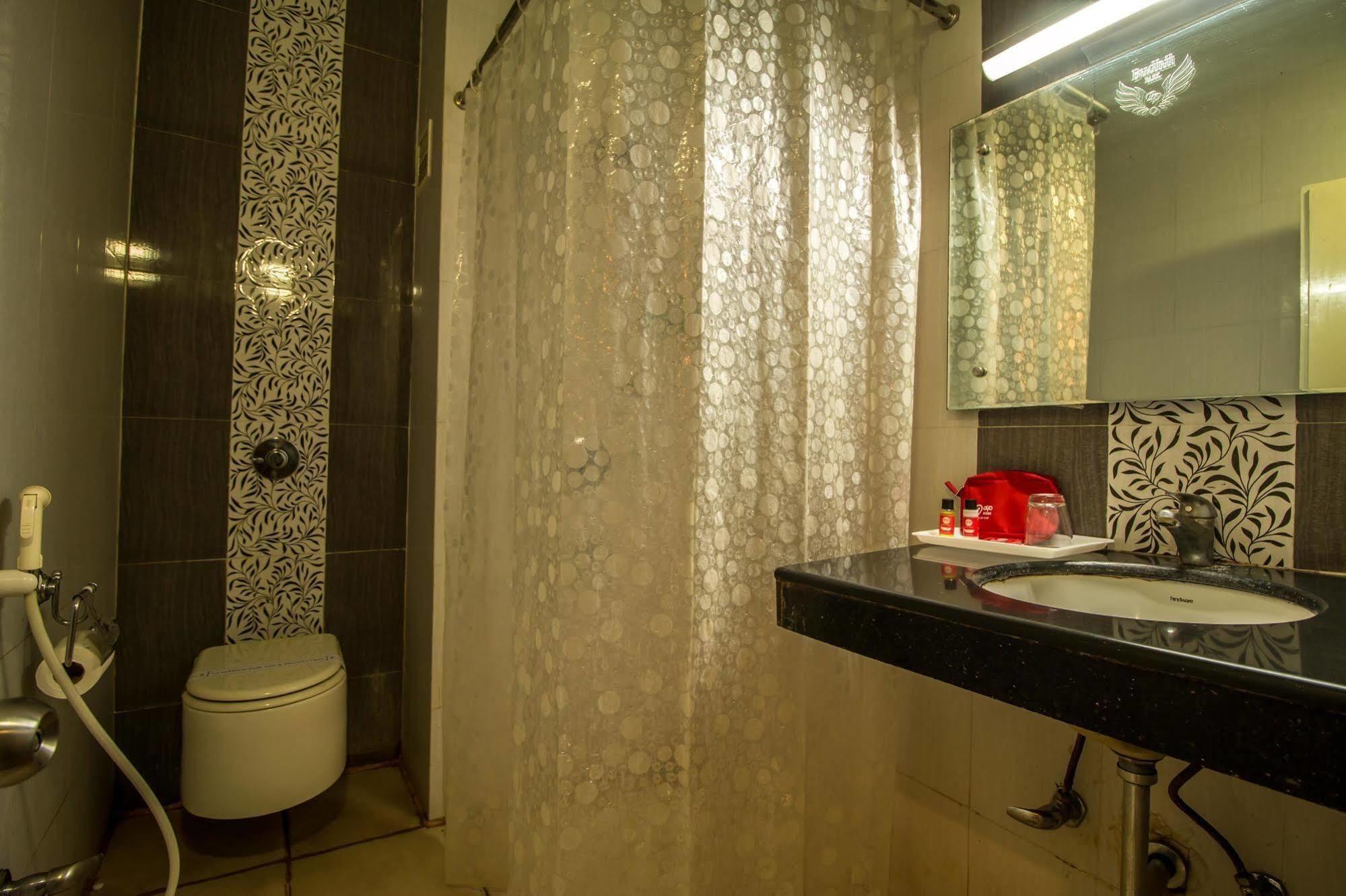 Hotel Budhil Park Βιζαχαπατνάμ Εξωτερικό φωτογραφία
