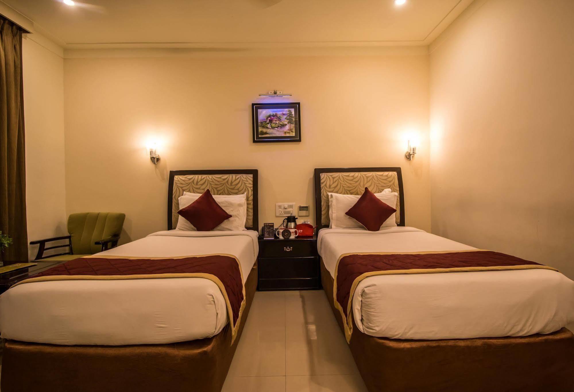 Hotel Budhil Park Βιζαχαπατνάμ Εξωτερικό φωτογραφία
