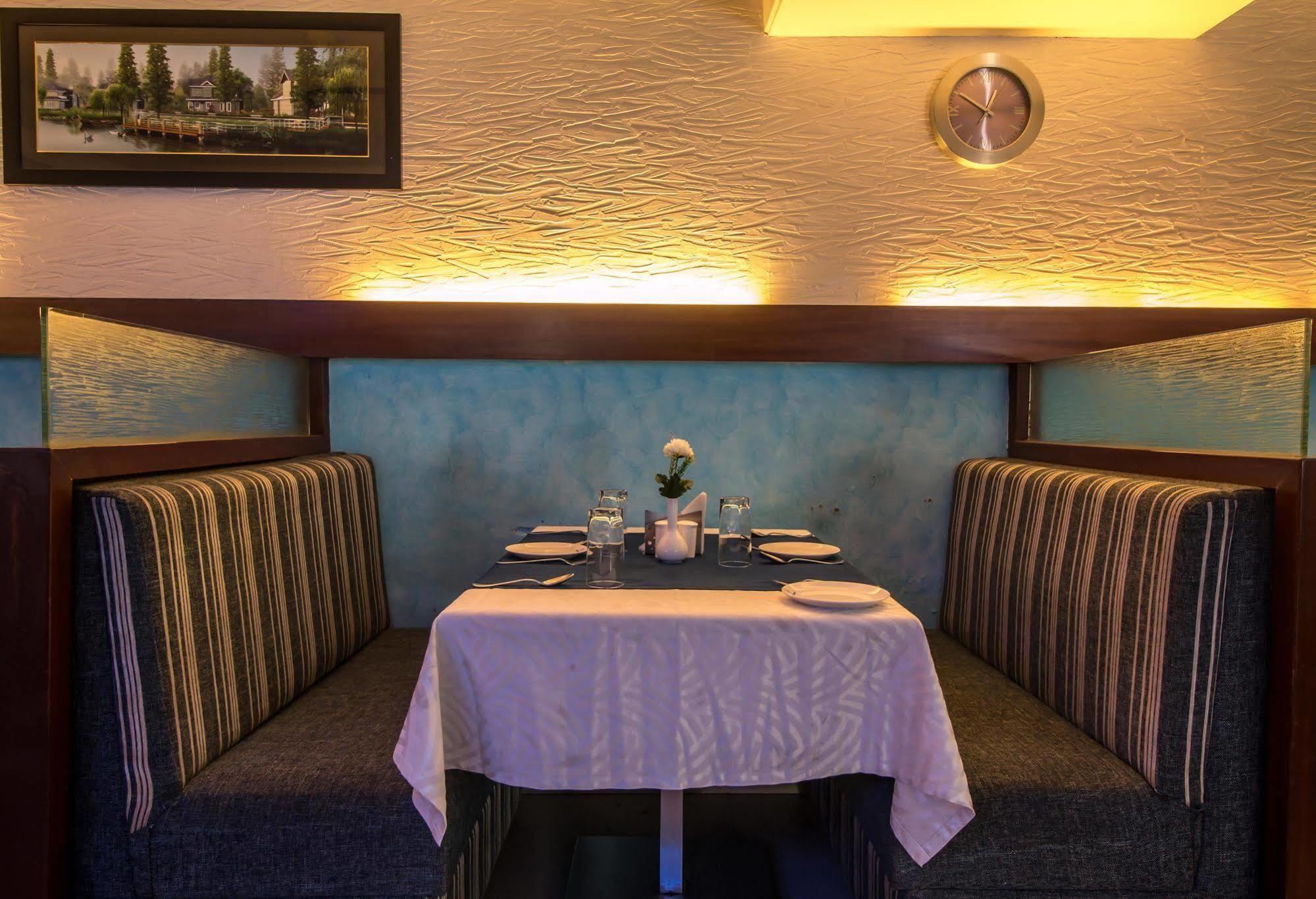 Hotel Budhil Park Βιζαχαπατνάμ Εξωτερικό φωτογραφία