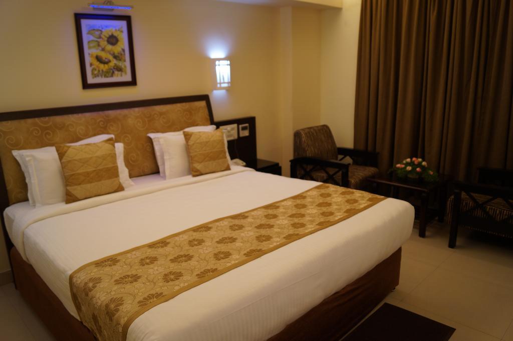 Hotel Budhil Park Βιζαχαπατνάμ Εξωτερικό φωτογραφία