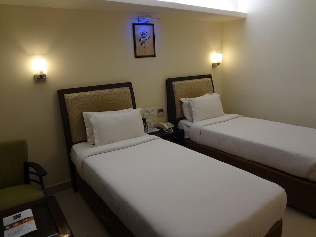 Hotel Budhil Park Βιζαχαπατνάμ Εξωτερικό φωτογραφία