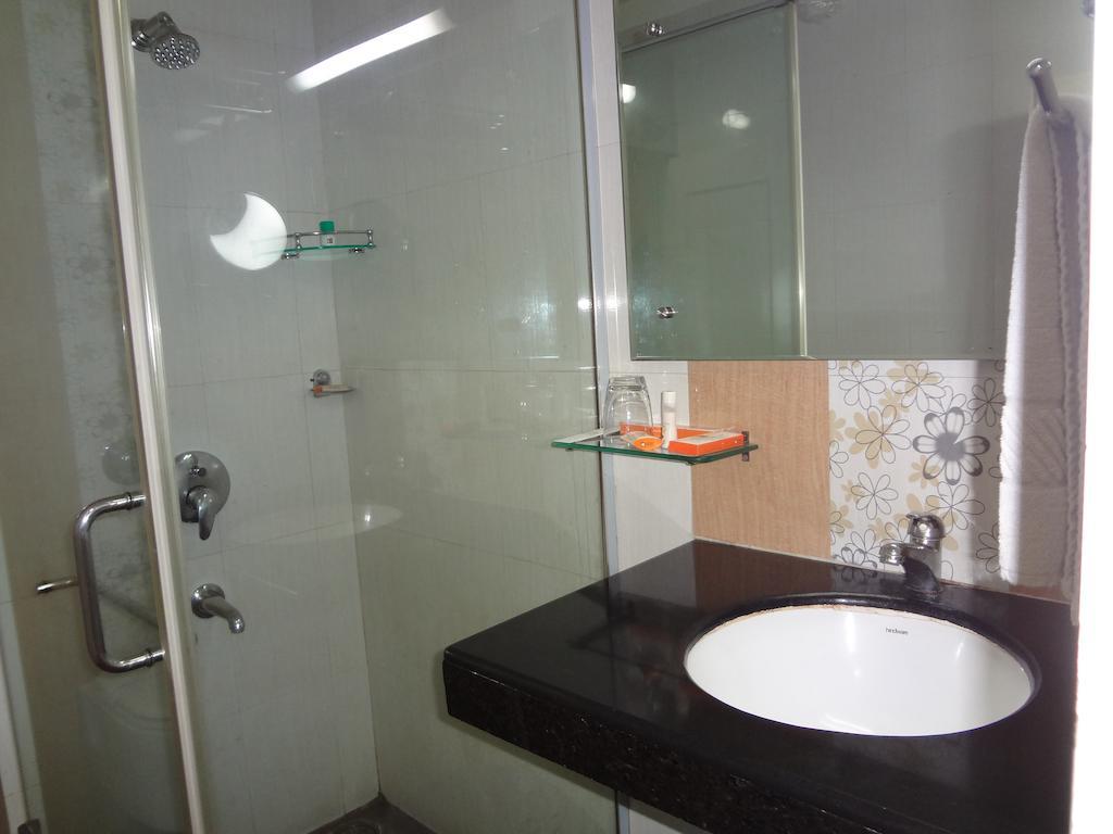 Hotel Budhil Park Βιζαχαπατνάμ Εξωτερικό φωτογραφία